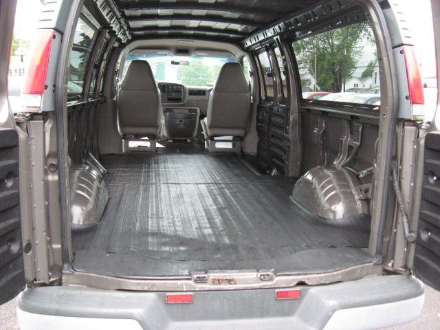 2000 Chevrolet Express Base