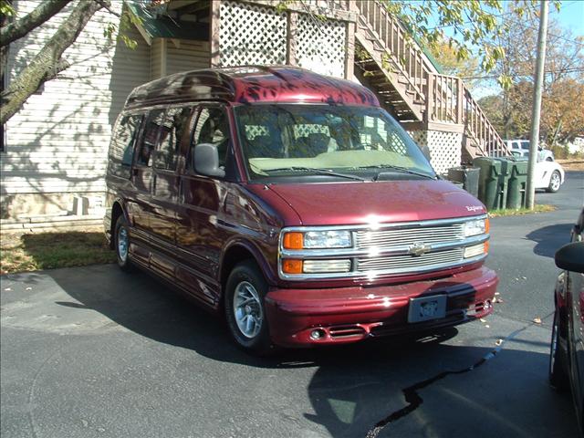 2000 Chevrolet Express Base