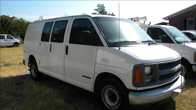 2000 Chevrolet Express Base