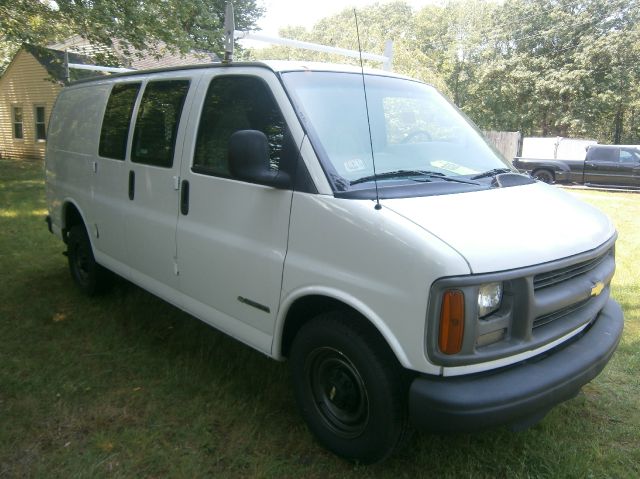 2000 Chevrolet Express Coupe 4D