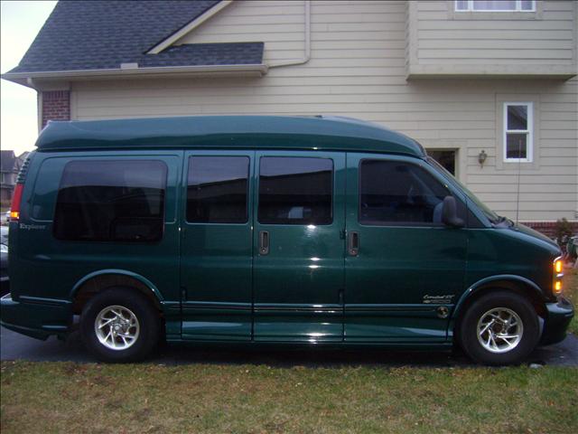 2000 Chevrolet Express Water Truck