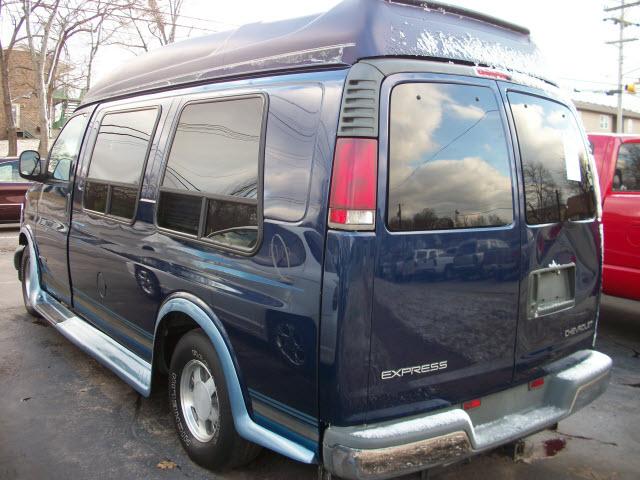 2000 Chevrolet Express 3.0 R Limited L.L. Bean Editio