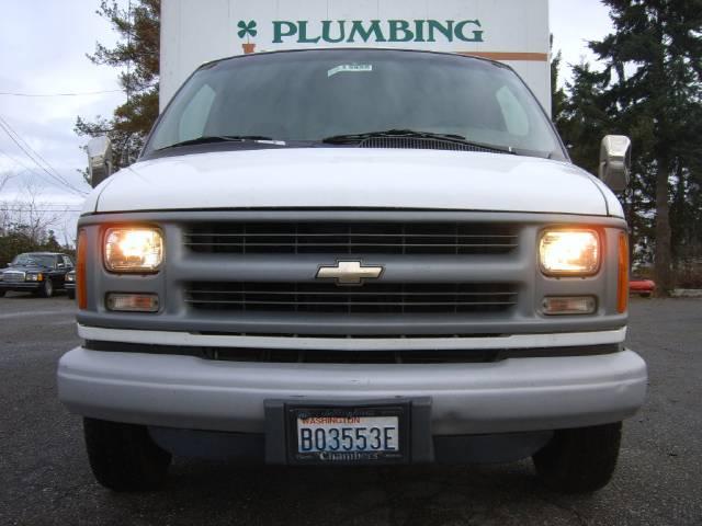 2000 Chevrolet Express 3.0 R Limited L.L. Bean Editio