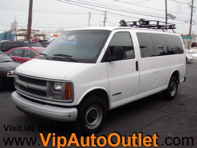 2000 Chevrolet Express SE - Convertible Sharp