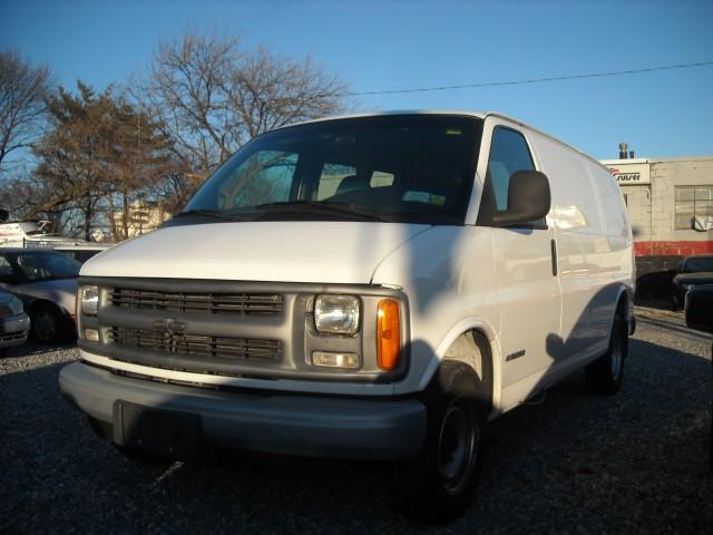 2000 Chevrolet Express XLT Sport 4.6L 2WD