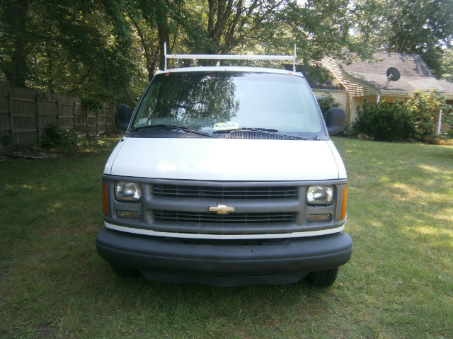 2000 Chevrolet Express Coupe 4D