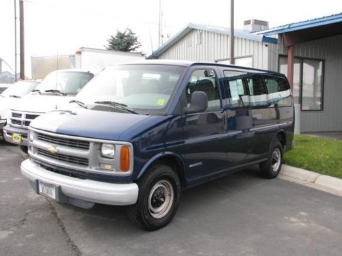 2000 Chevrolet Express Base