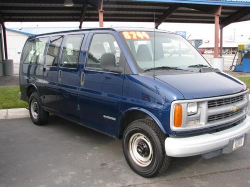 2000 Chevrolet Express Base