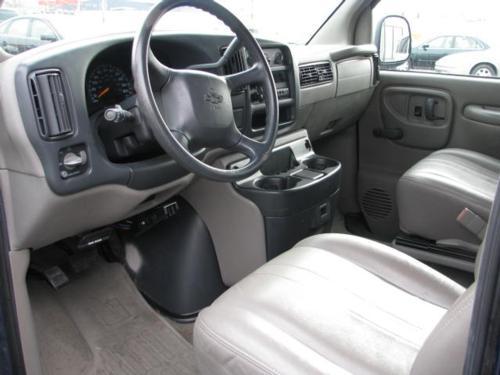 2000 Chevrolet Express Base