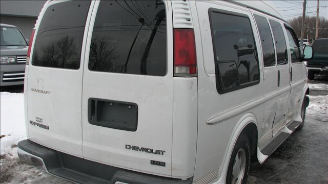 2000 Chevrolet Express Base