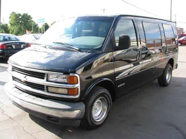 2000 Chevrolet Express Unknown