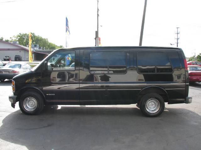 2000 Chevrolet Express Unknown