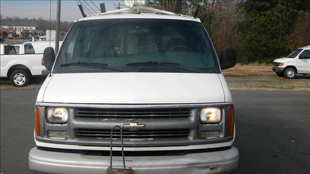 2000 Chevrolet Express Base