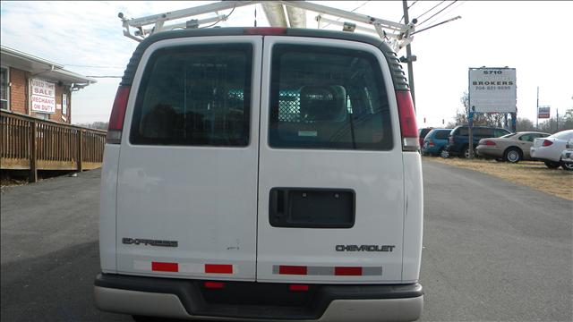 2000 Chevrolet Express Base