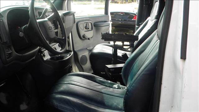 2000 Chevrolet Express Base