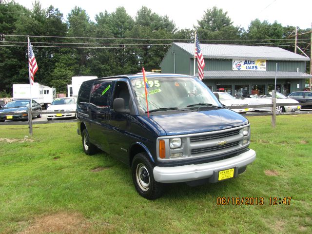 2000 Chevrolet Express REG WB