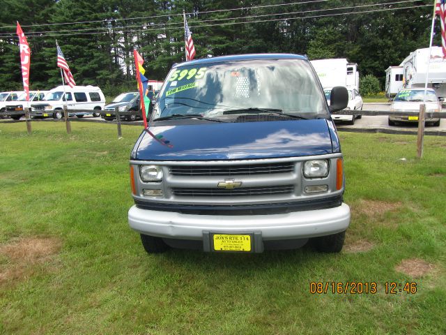 2000 Chevrolet Express REG WB