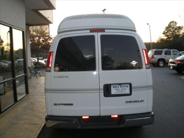 2000 Chevrolet Express Base