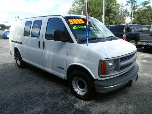 2000 Chevrolet Express 750i 4dr Sdn