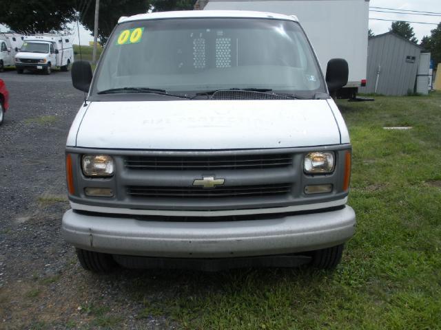 2000 Chevrolet Express REG WB