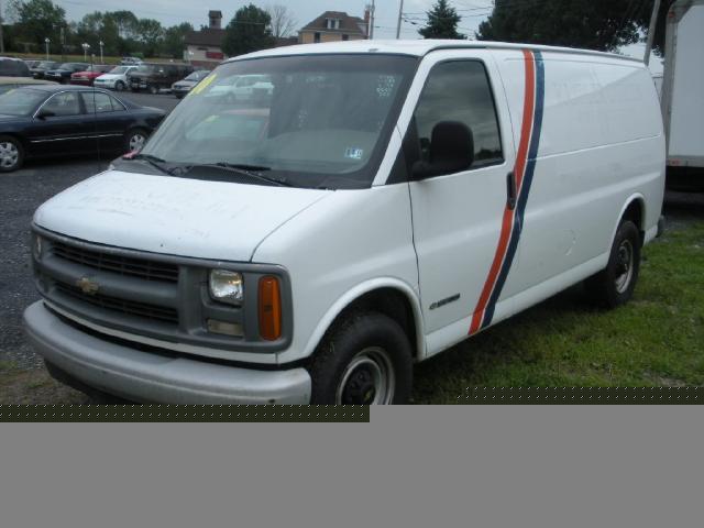 2000 Chevrolet Express REG WB