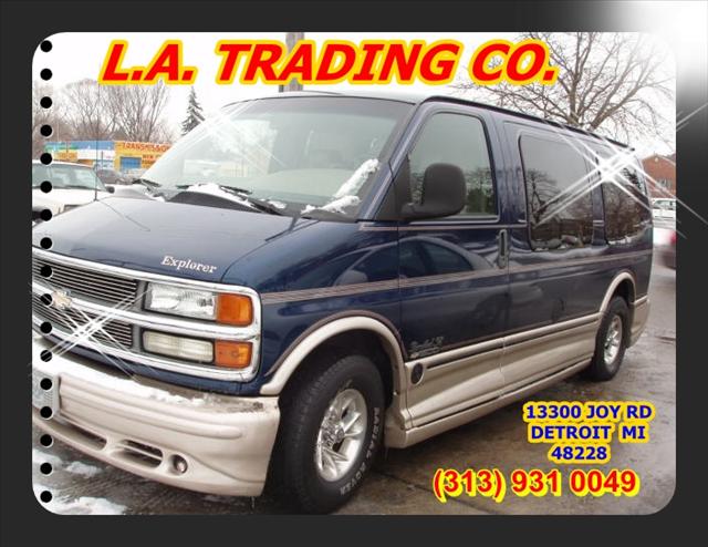 2001 Chevrolet Express Base