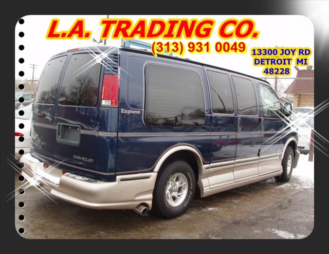 2001 Chevrolet Express Base