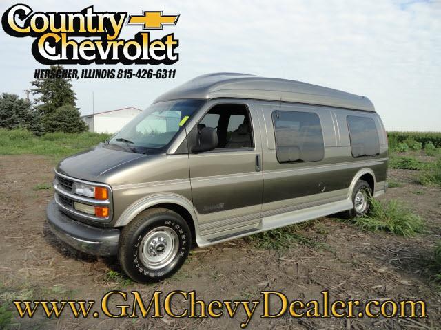 2001 Chevrolet Express 2.5i Premium