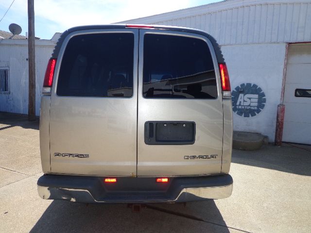 2001 Chevrolet Express Water Truck