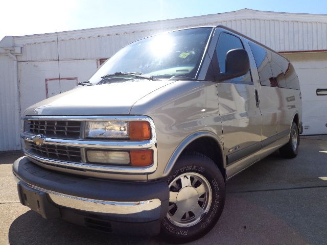 2001 Chevrolet Express Water Truck