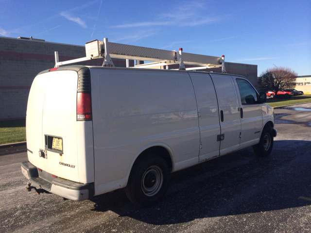 2001 Chevrolet Express Club Cab 155 WB HD 4WD