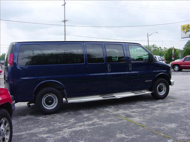 2001 Chevrolet Express Base