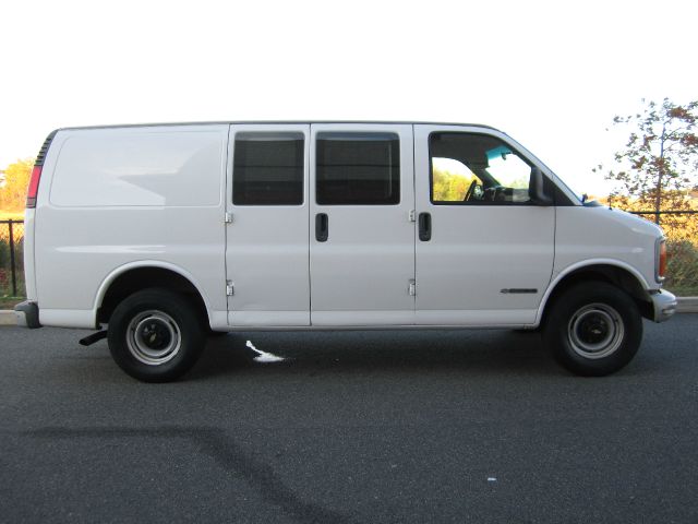 2001 Chevrolet Express REG WB