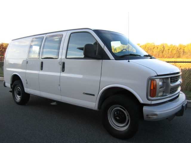 2001 Chevrolet Express REG WB