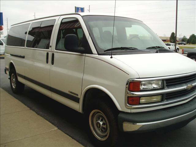 2001 Chevrolet Express Touring W/nav.sys