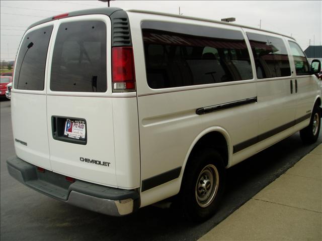 2001 Chevrolet Express Touring W/nav.sys