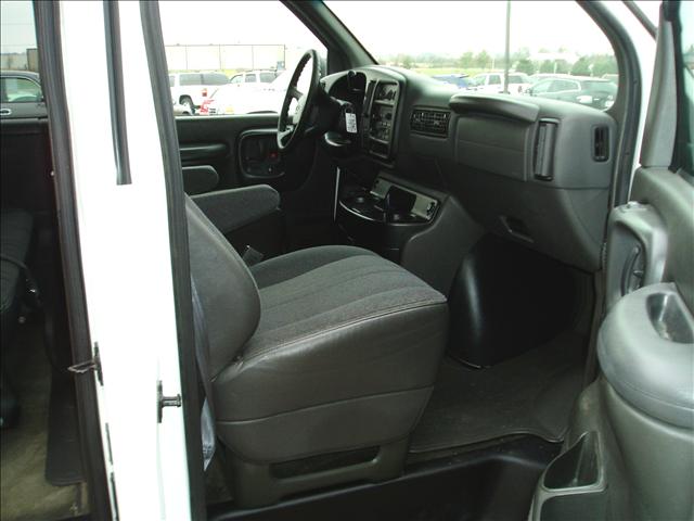 2001 Chevrolet Express Touring W/nav.sys