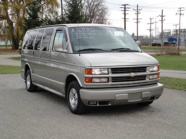 2001 Chevrolet Express Coupe