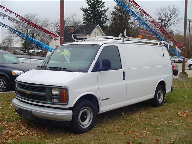 2001 Chevrolet Express Base