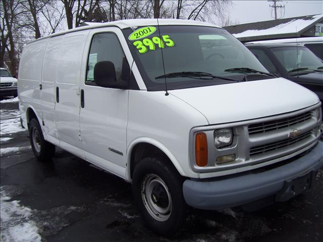 2001 Chevrolet Express Base