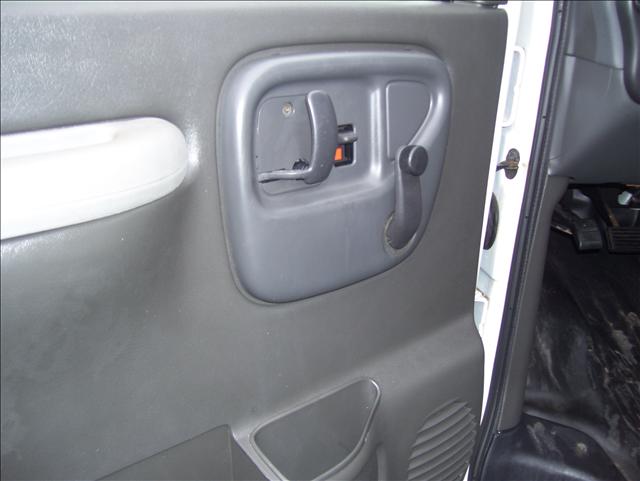 2001 Chevrolet Express Base