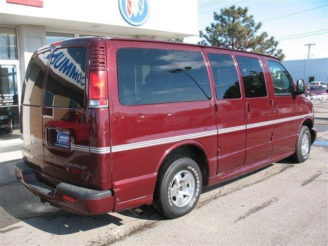 2001 Chevrolet Express SL1