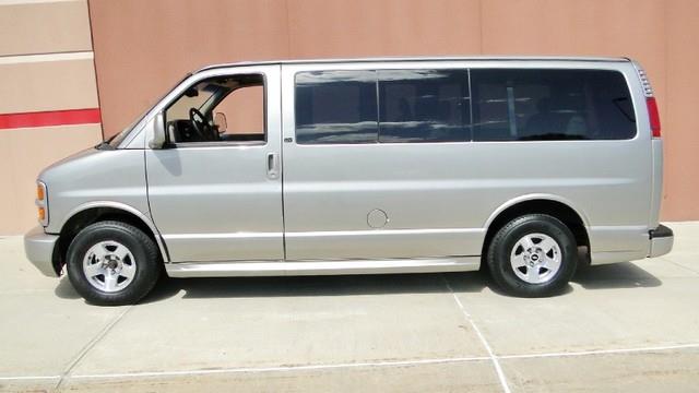 2001 Chevrolet Express SL1