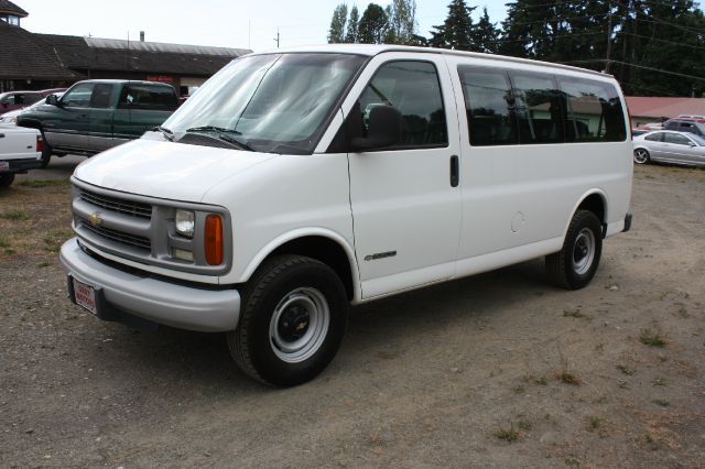 2001 Chevrolet Express Limited Sport Utility 4D