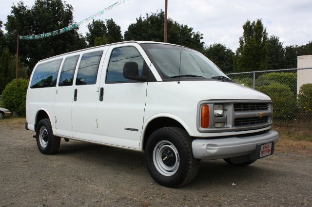 2001 Chevrolet Express Limited Sport Utility 4D