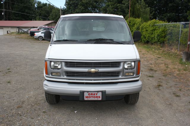 2001 Chevrolet Express Limited Sport Utility 4D