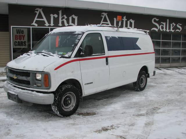 2001 Chevrolet Express Base