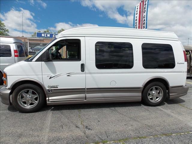 2002 Chevrolet Express XLT Sport 4.6L 2WD