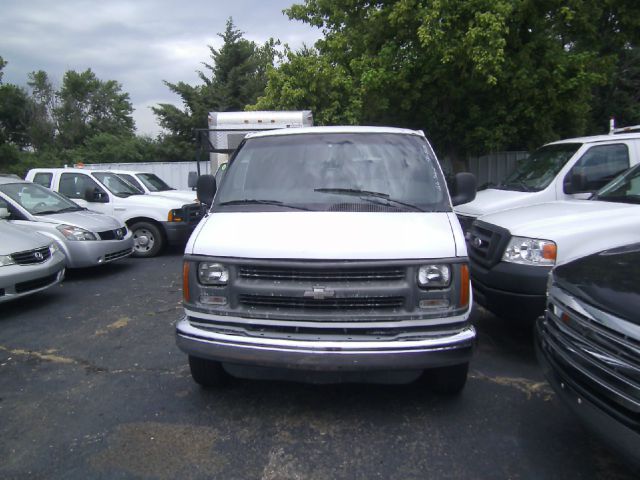 2002 Chevrolet Express Ls/5.3l/3rd ROW