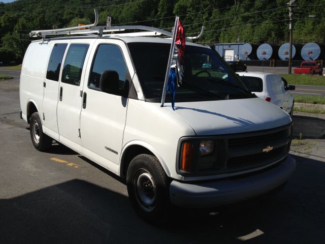 2002 Chevrolet Express Coupe 4D